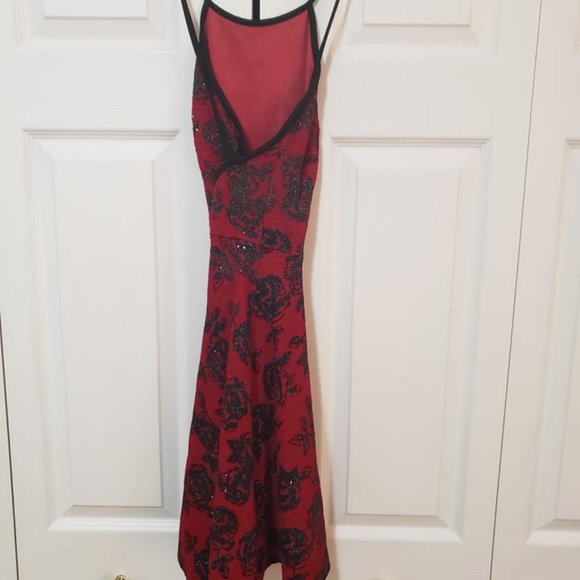 Eclipse Red and Black Party Dress - Picture 2 of 3